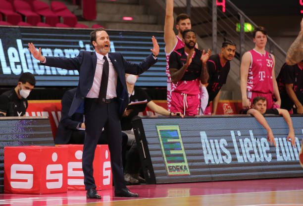 国足半场表 国足半场表