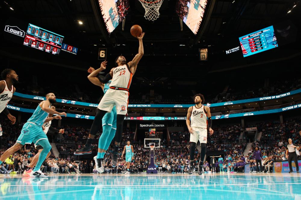 在运动员中 在运动员中